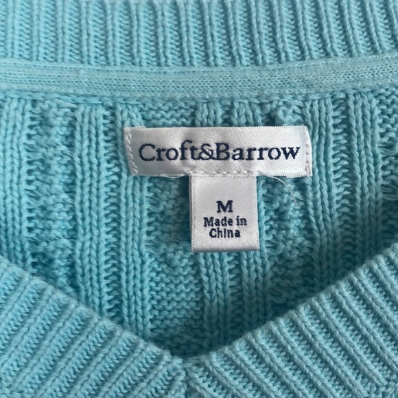 Croft & Barrow blue cable knit vneck sweater med - Picture 3 of 3